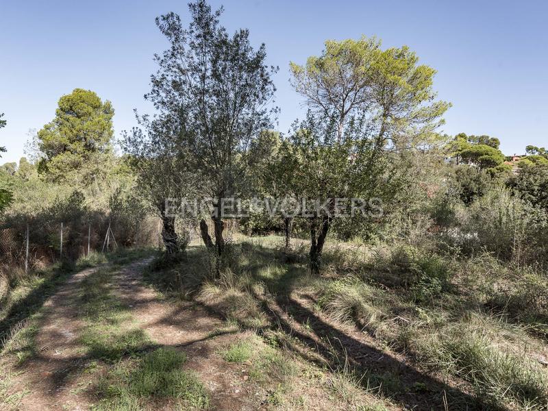 Foto a21bb261-1d1a-4fa4-aa6e-0014101bbb63. Terrain résidentiel dans La Floresta Sant Cugat del Vallès