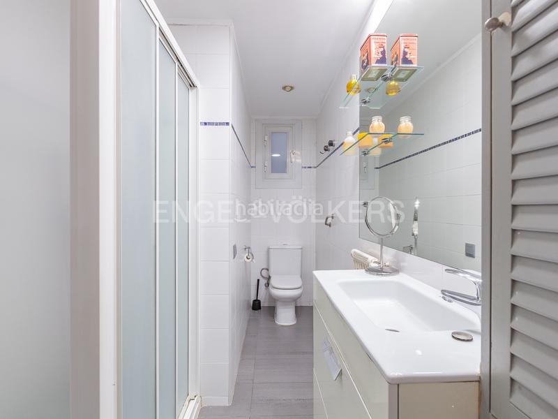 Foto 9dd6733c-4031-4baa-bca3-48abefd69326. Apartamento luminoso piso en eixample esquerra en Barcelona