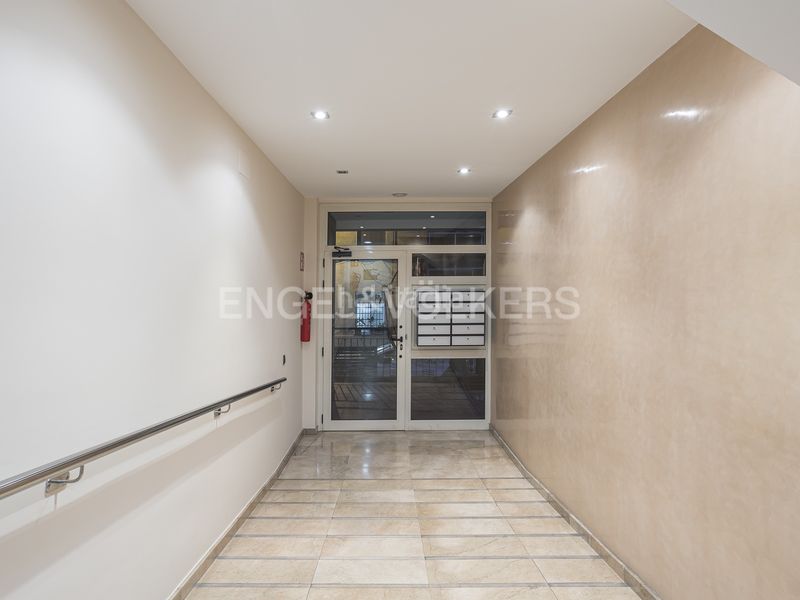 Foto 5c1c263e-10a3-4ab7-ae91-6d7e9483afa1. Pis amb calefacció a Carmel Barcelona