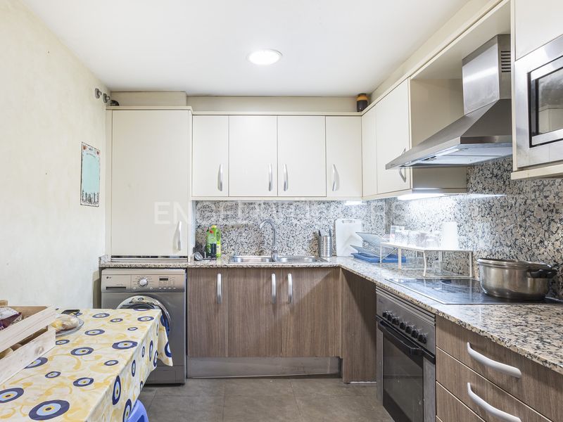 Foto d5a60d9e-54e6-4d96-ba0e-7e373b401049. Pis amb calefacció a Carmel Barcelona