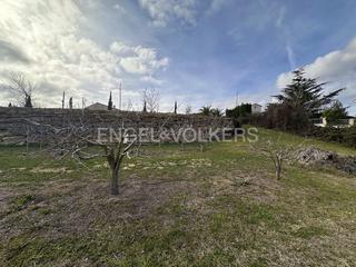 Terreny residencial a Pacs del Penedès. Gran parcela con vistas espectaculares