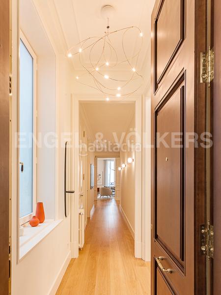 Foto 8308abb8-1ac6-4f89-94dc-17865d335cff. Alquiler apartamento alquiler apartamento de lujo en casa burés en Barcelona