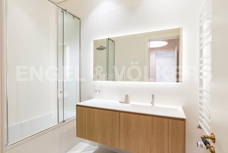Foto e8735324-a7e1-4fee-b2ff-482253d00136. Alquiler apartamento alquiler apartamento de lujo en casa burés en Barcelona