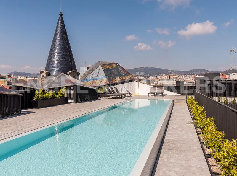 Foto 1198ee35-9a7b-4aef-ae39-7425a031c90a. Miete appartement mit heizung pool in Dreta de l´Eixample Barcelona