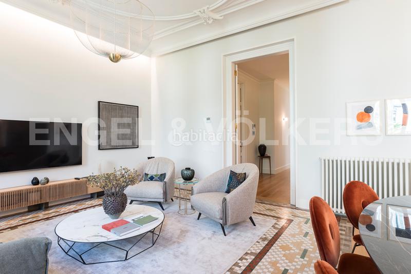 Foto 26f9c9fb-3dd8-4024-9518-5adc7c6f17c9. Miete appartement mit heizung pool in Dreta de l´Eixample Barcelona