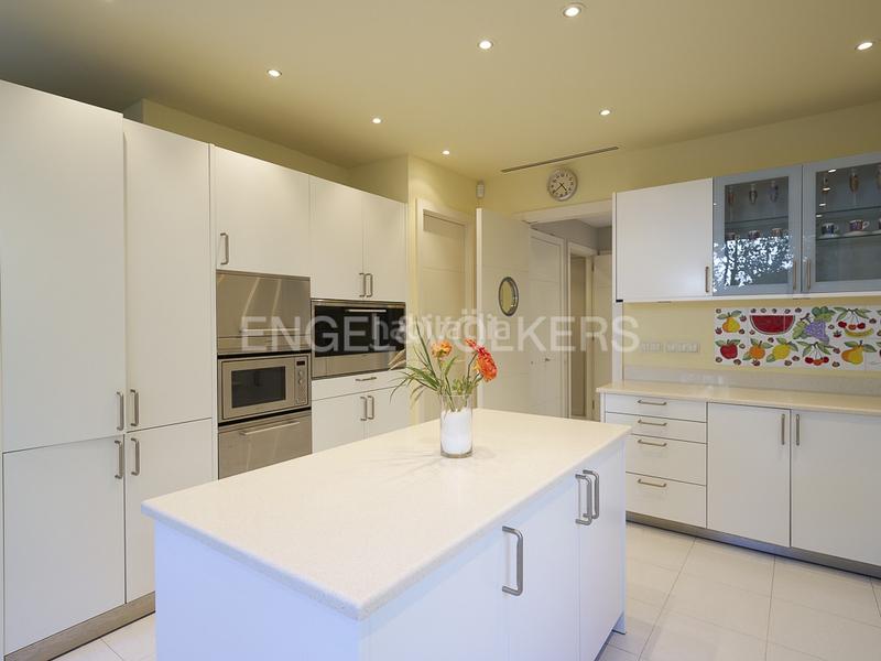 Foto 4a65676b-b645-4b01-bb2f-2702acc94944. Casale con riscaldamento parcheggio piscina in Can Girona - Terramar - Vinyet Sitges