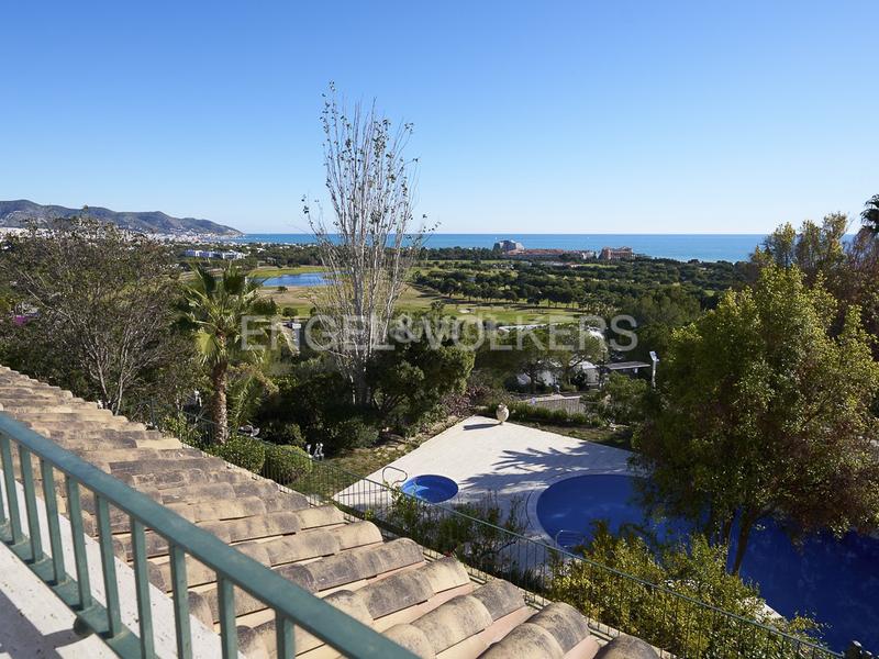 Foto 60cfc393-9ac7-437d-800c-3125f6a1caa1. Casale con riscaldamento parcheggio piscina in Can Girona - Terramar - Vinyet Sitges