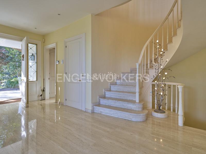 Foto 8efdec8c-8cce-4f4b-a0f8-e750d1eb525f. Casale con riscaldamento parcheggio piscina in Can Girona - Terramar - Vinyet Sitges