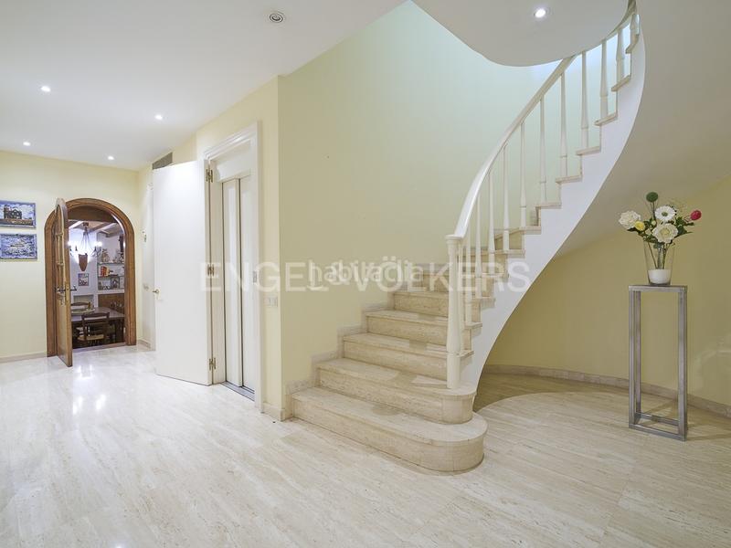 Foto a0ca31cc-8848-4e60-ab44-fc0229506701. Casale con riscaldamento parcheggio piscina in Can Girona - Terramar - Vinyet Sitges