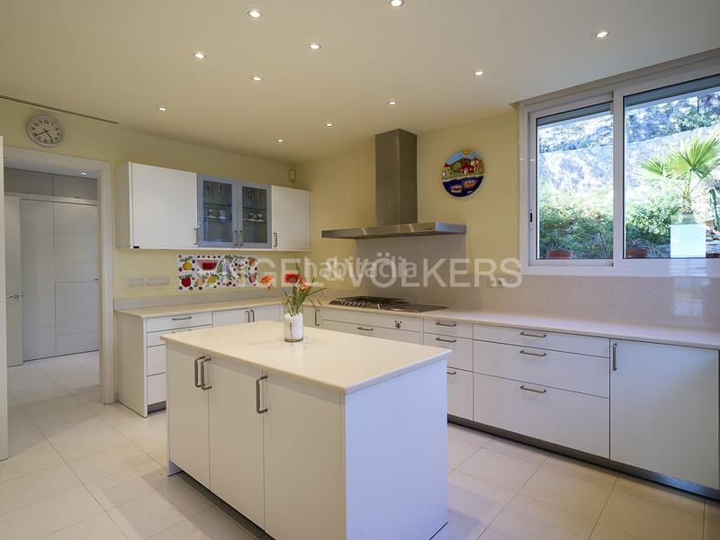 Foto ee102c3e-a5b3-4d89-a318-237c4fab3a84. Casale con riscaldamento parcheggio piscina in Can Girona - Terramar - Vinyet Sitges