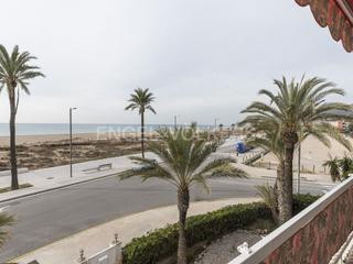 Apartment in Baixador. Vistas despejadas al mar y montaña
