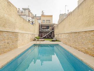 Apartament a Centre. Espectacular piso con piscina en el centro