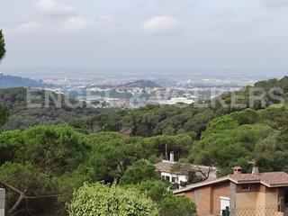 Terrain résidentiel à Vilanova del Vallès. Terreno urbanizable con vistas en vilanova del vallès