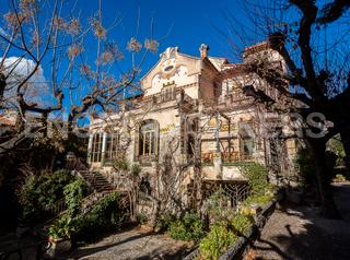 Maison à Montserrat - El Passeig. Espléndida casa modernista del 1911 raspall
