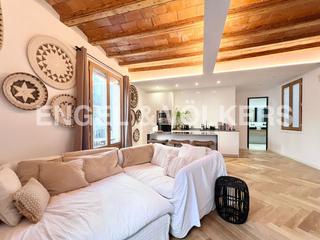 Alquiler Apartamento en Raval. Hermoso piso temporal con balcones en raval