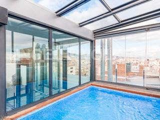 Àtic  D'aribau. Espectacular tríplex con piscina y terrazas