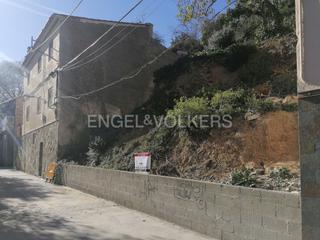 Terreny residencial a Torrelles de Llobregat. Fantástico terreno en torrelles centre para construir 5 pisos