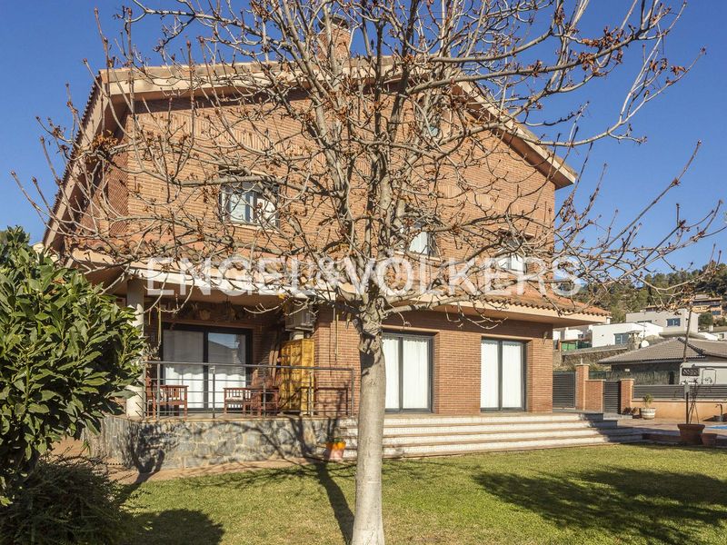 Foto c1e85d1b-d8b0-4e9d-ba1c-38b2ec0e68f7. Casa amb calefacció aparcament piscina a Castellgalí