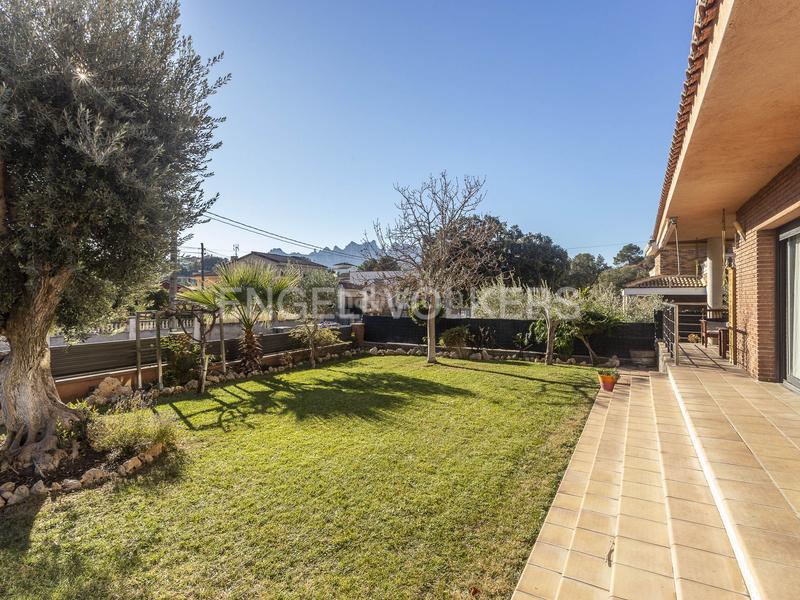 Foto c3b5d1a2-fc44-4c4d-8094-13376caa0f4d. Haus mit heizung parking pool in Castellgalí