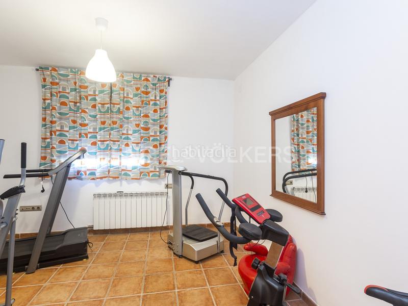 Foto d40137cd-e67e-42b5-903e-1f9b74b2c377. Haus mit heizung parking pool in Castellgalí