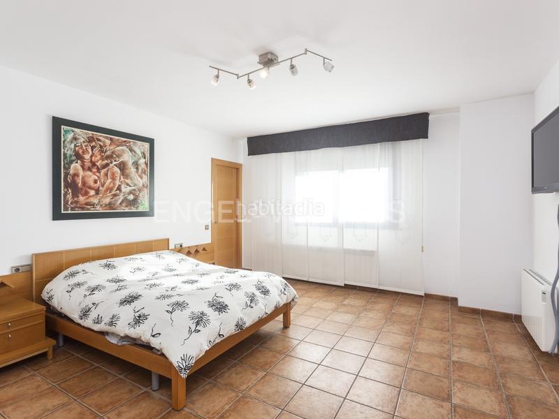 Foto e7d506a6-35c0-4d68-9522-63e5c9f52105. Haus mit heizung parking pool in Castellgalí