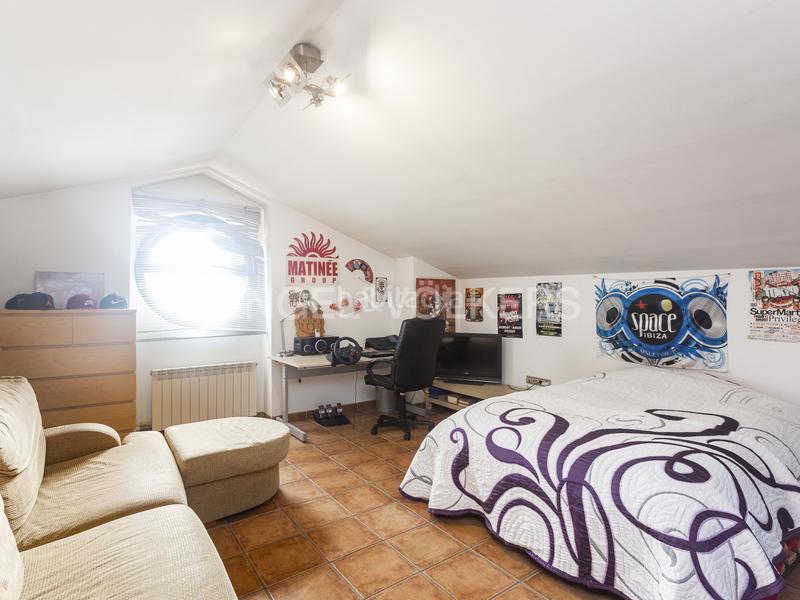 Foto ea8ccdee-ffa0-4008-ae56-101f68d18e27. Haus mit heizung parking pool in Castellgalí