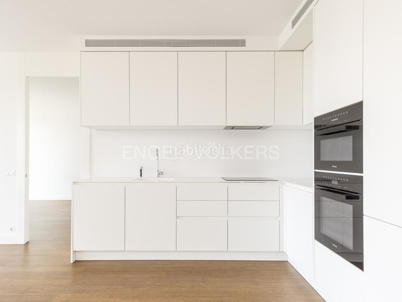 Foto 0f7a22a9-1771-416c-b15e-4cf920157f69. Apartament amb calefacció aparcament piscina a Besòs - Maresme Barcelona