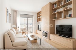 Appartement  Malats. Piso con 4 habitaciones, 2 baños y dos balcones
