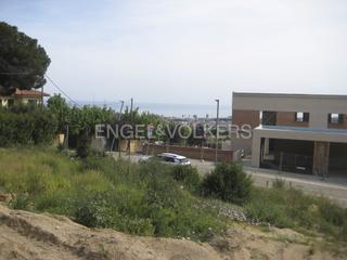 Terreny residencial a Urbanitzacions. Magnífica parcela con vistas al mar.