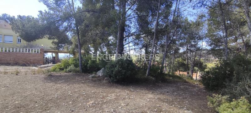 Foto 5aedf328-9d3a-4e20-9902-561564308ae8. Terrain résidentiel dans Urbanitzacions de Llevant Tarragona