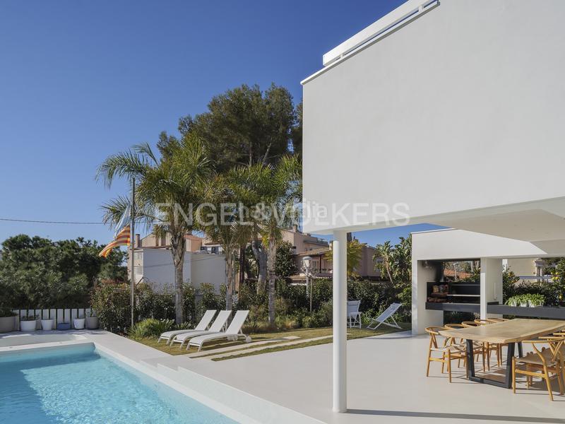 Foto 0224d0c9-64b4-4a20-82d3-254c8c6aa7a6. Casa amb calefacció aparcament a Can Girona - Terramar - Vinyet Sitges