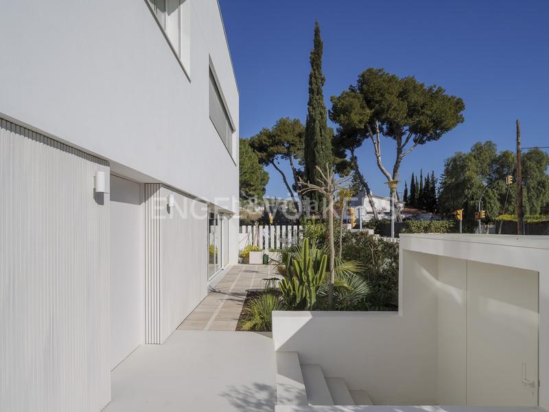 Foto 31fc2986-9dbc-488a-8907-46a2a1814107. Casa amb calefacció aparcament a Can Girona - Terramar - Vinyet Sitges