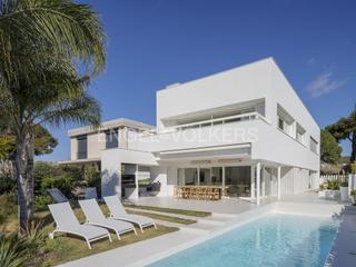 Casa a Can Girona - Terramar - Vinyet. Chalet con piscina en el vinyet