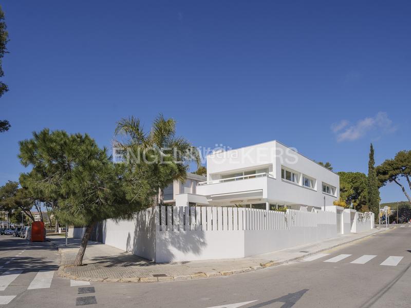 Foto 66296fc4-454d-4c7a-b5b4-0c3aa73bddd7. Casa amb calefacció aparcament a Can Girona - Terramar - Vinyet Sitges