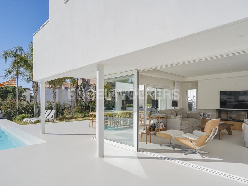 Foto b334fa3c-e1d7-4332-a169-ff436b9523c1. Casa amb calefacció aparcament a Can Girona - Terramar - Vinyet Sitges