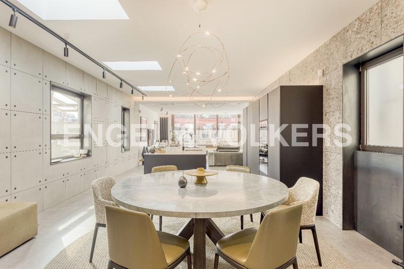 Foto 3766150e-451d-4864-a1d0-64c4a99d5024. Rent penthouse with heating in Dreta de l´Eixample Barcelona