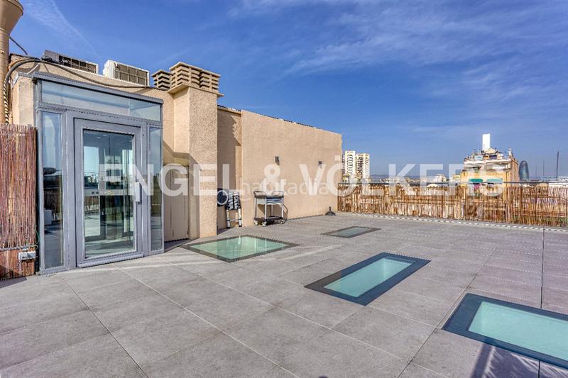 Foto f19aa96c-be9b-4496-94af-8c22b929c78f. Rent penthouse with heating in Dreta de l´Eixample Barcelona