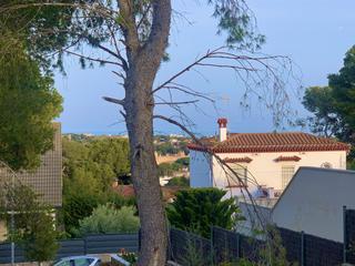 Wohngrundstück in Montmar. Excelente terreno con vistas al mar