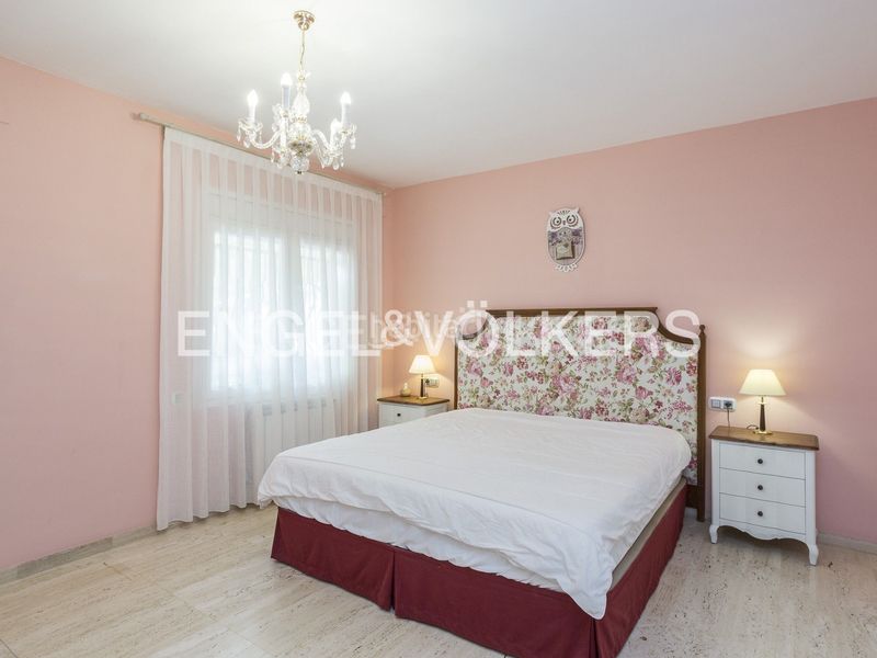 Foto 40897829-9d88-4b8b-8765-73a5fa3a44d8. Casa amb calefacció aparcament piscina a Centre Vendrell (El)