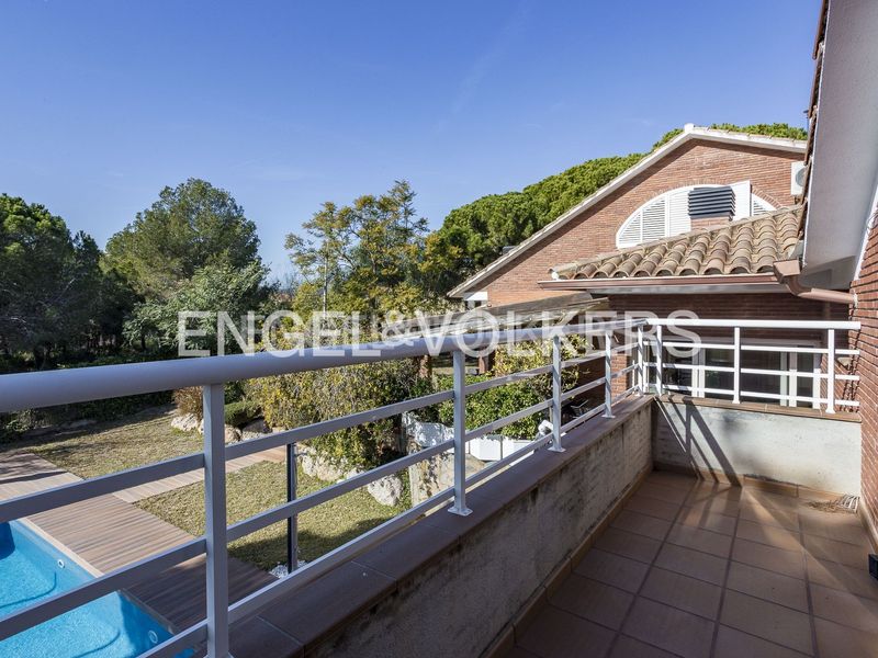 Foto 91617f82-d5ee-410c-b542-98cdf7bf39ae. Casa amb calefacció aparcament piscina a Centre Vendrell (El)
