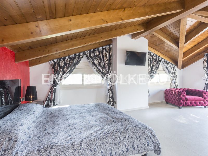 Foto d0aa7501-b119-4efc-898b-98f15c40da37. Casa amb calefacció aparcament piscina a Centre Vendrell (El)