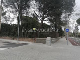 Terrain résidentiel à Begues. Espléndido terreno llano en el centro de begues
