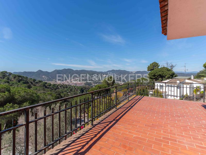 Foto 008acd59-5c80-4580-b1ee-31e0240956ed. Casa con riscaldamento parcheggio piscina in Argentona est Argentona