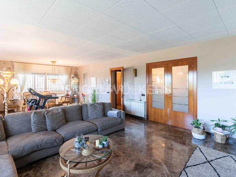 Foto 3a37ef44-308b-42c5-ace3-fce219894e96. Casa con riscaldamento parcheggio piscina in Argentona est Argentona