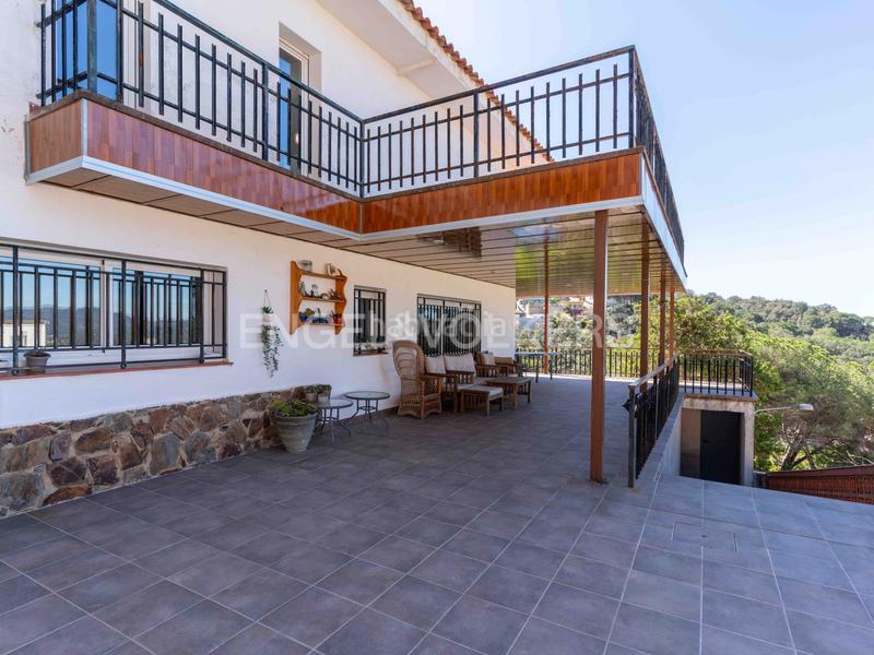 Foto 58e426e8-e695-452a-9be3-7472d22fb21a. Casa con riscaldamento parcheggio piscina in Argentona est Argentona