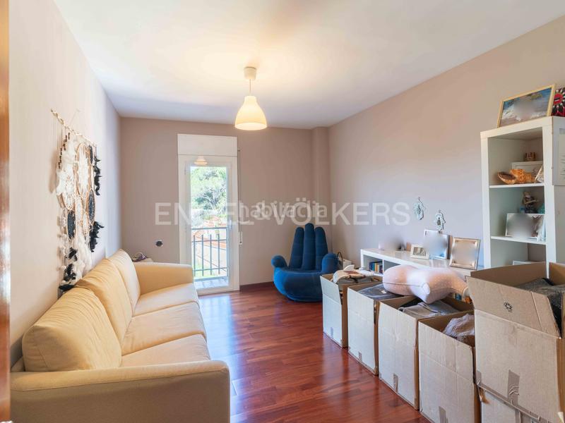 Foto 71ca31f2-88ef-423f-bb62-b8e1158a2f88. Casa con riscaldamento parcheggio piscina in Argentona est Argentona