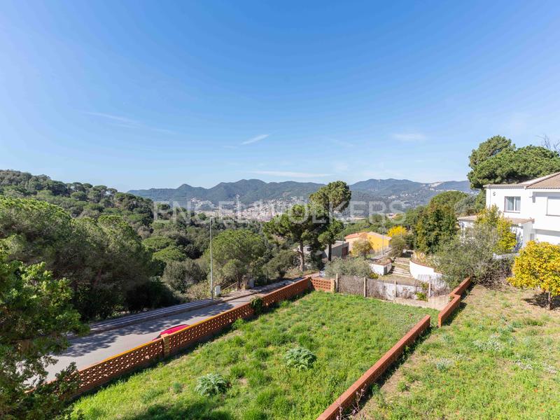 Foto c7996281-b5a7-4b0b-90e3-b8e7a5c9b665. Casa con riscaldamento parcheggio piscina in Argentona est Argentona