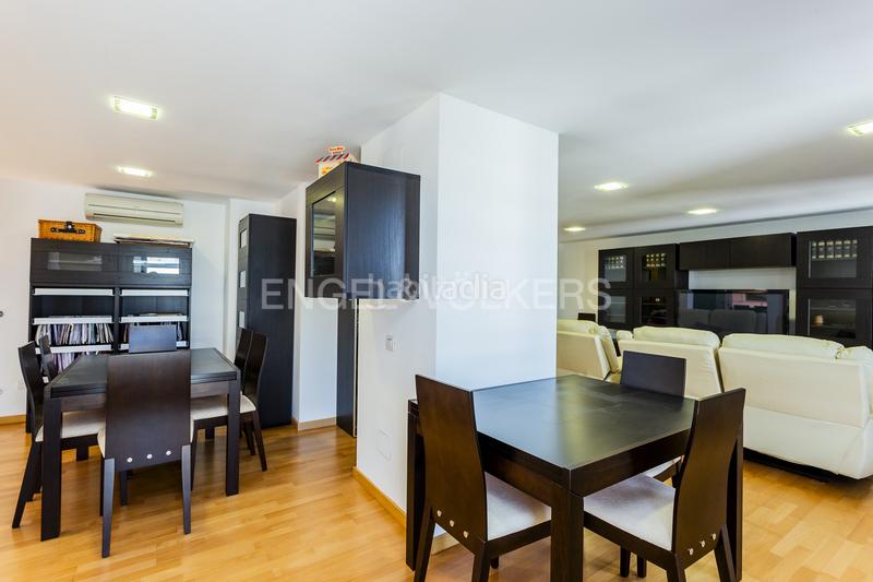 Foto 54d264b8-d121-4f65-8886-6d2b7ddf0322. Àtic amb calefacció aparcament piscina a Vilamarina Viladecans