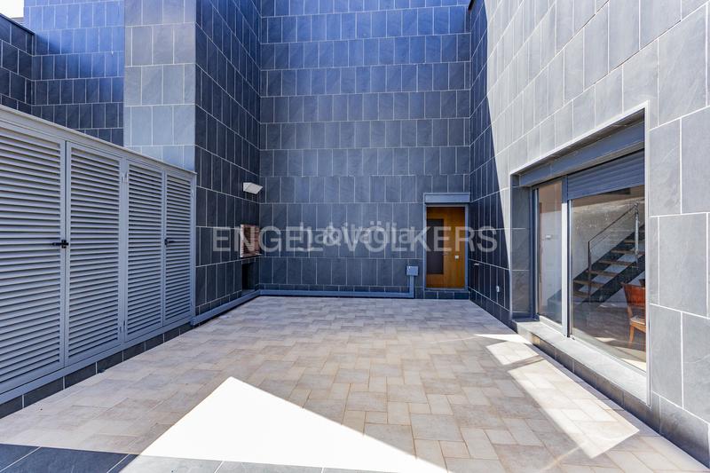 Foto 5a619c2c-bdc1-4218-95de-246a7f85993f. Àtic amb calefacció aparcament piscina a Vilamarina Viladecans