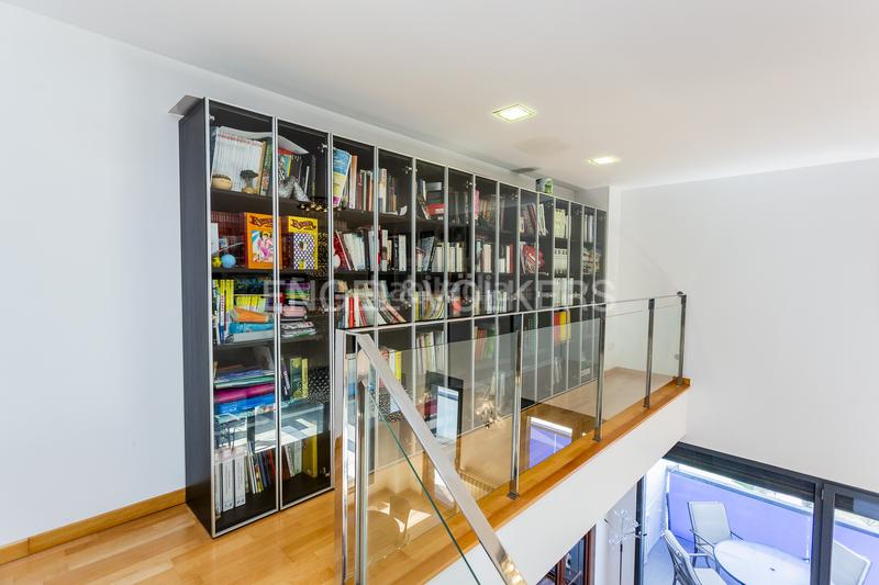 Foto 77323cea-07b5-4420-9108-ec4de33f8e74. Àtic amb calefacció aparcament piscina a Vilamarina Viladecans